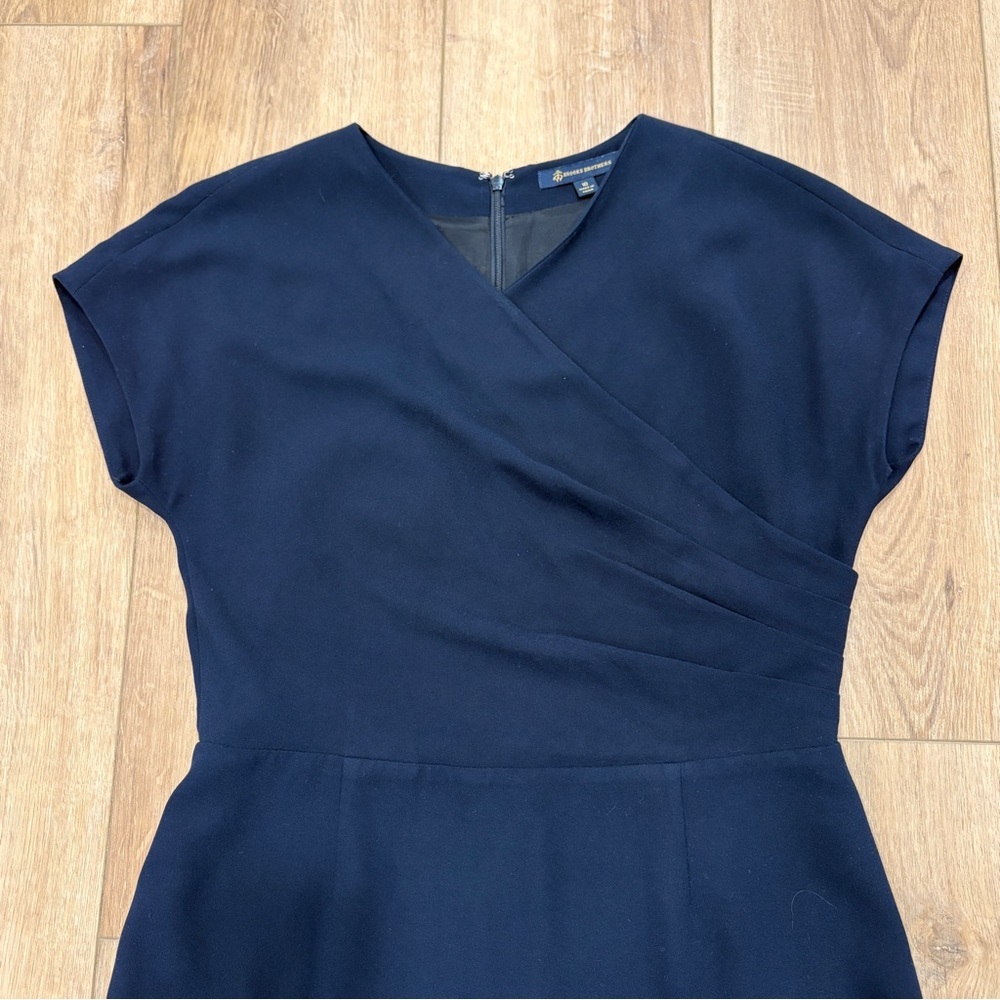 🌟BROOKS BROTHERS🌟 FAUX WRAP V NECK SHORT SLEEVE SHEATH DRESS NAVY SZ 10 - Picture 2 of 8